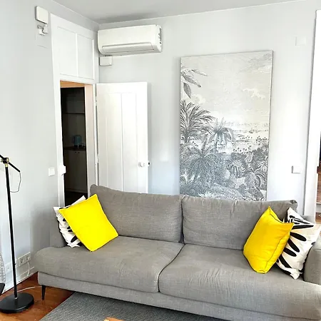 Charming Flat In Pretty Praca Flores 2 Bedrooms