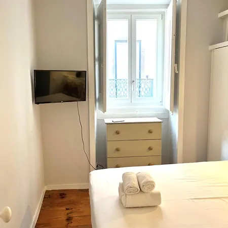 Manuel Bernardes 2q Junto à Praça Flores Appartement *