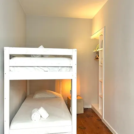 Appartement Manuel Bernardes 2q Junto à Praça Flores *