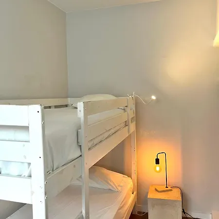 Appartement Manuel Bernardes 2q Junto à Praça Flores *