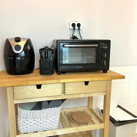 Appartement Manuel Bernardes 2q Junto à Praça Flores Lisboa