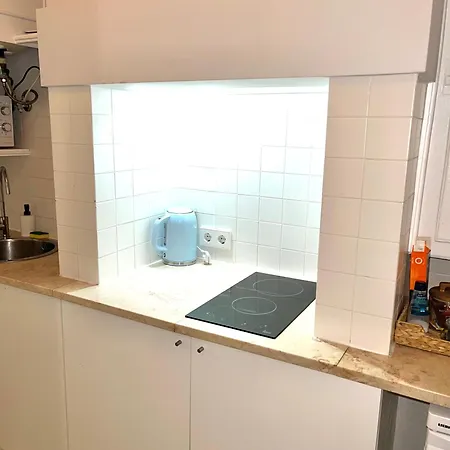 Apartamento Charming Flat In Pretty Praca Flores 2 Bedrooms Lisboa
